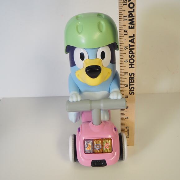 VTech Bluey Scooter Time Bluey- Tested and Works Moves Plays Music & Games - Picture 3 of 7